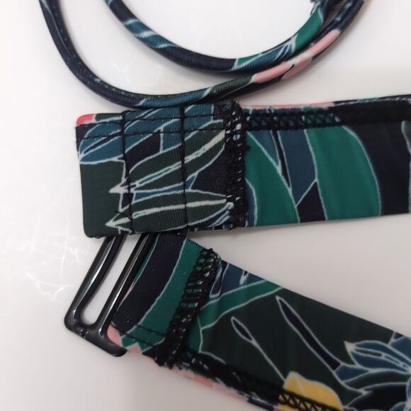 Halter style Bikini top tropical flowers size M padded - Picture 3 of 6